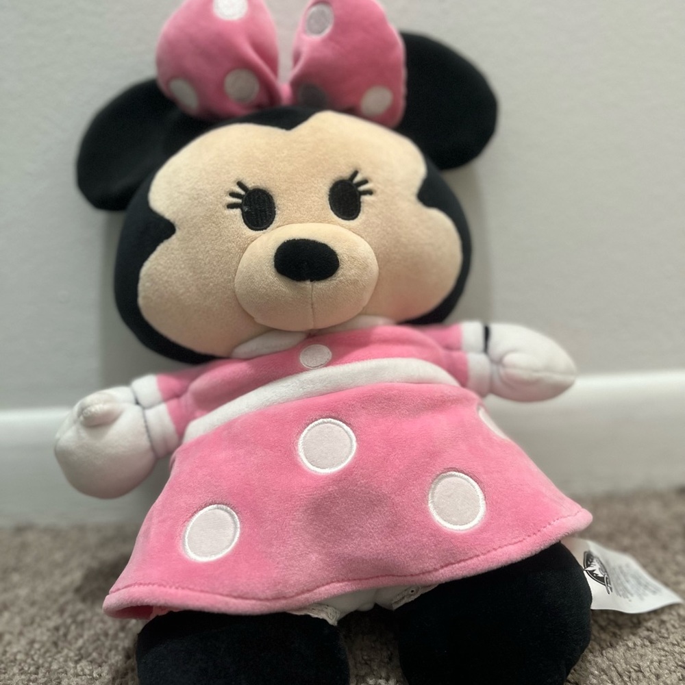 *Retired* rareDisney cuddleez Minnie Mouse 13’ plush toy